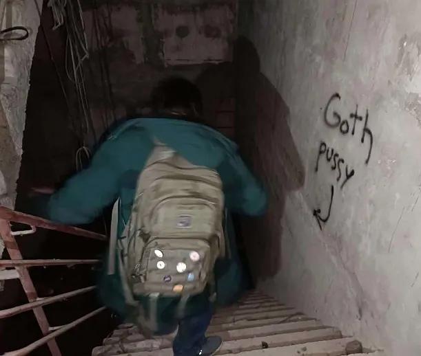 <--- Goth Pussy
